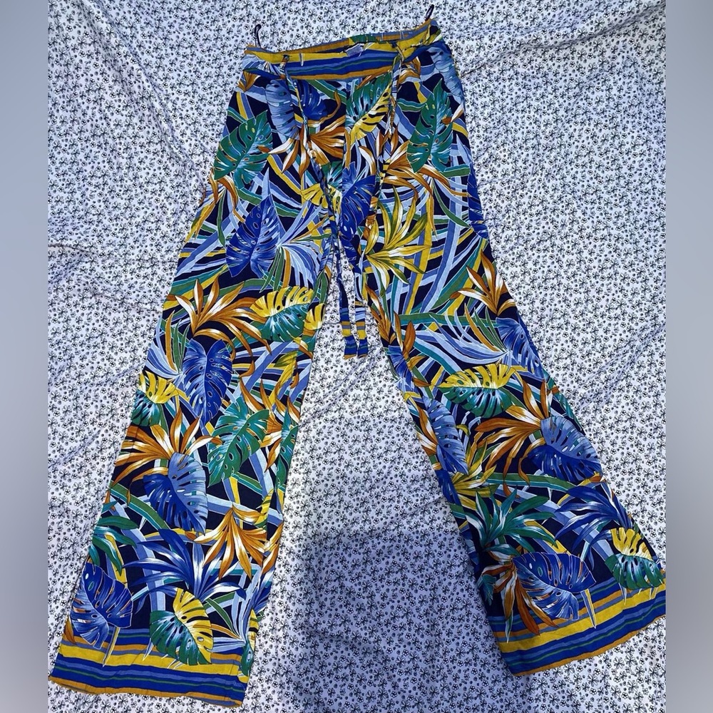 Fashion nova pants they’re new but they don’t fit me